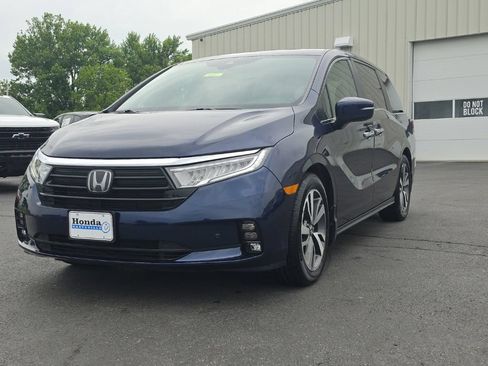 Used 2023 Honda Odyssey Touring image 3