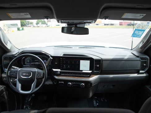 Used 2024 GMC Sierra 2500 SLE AWD/4WD image 13