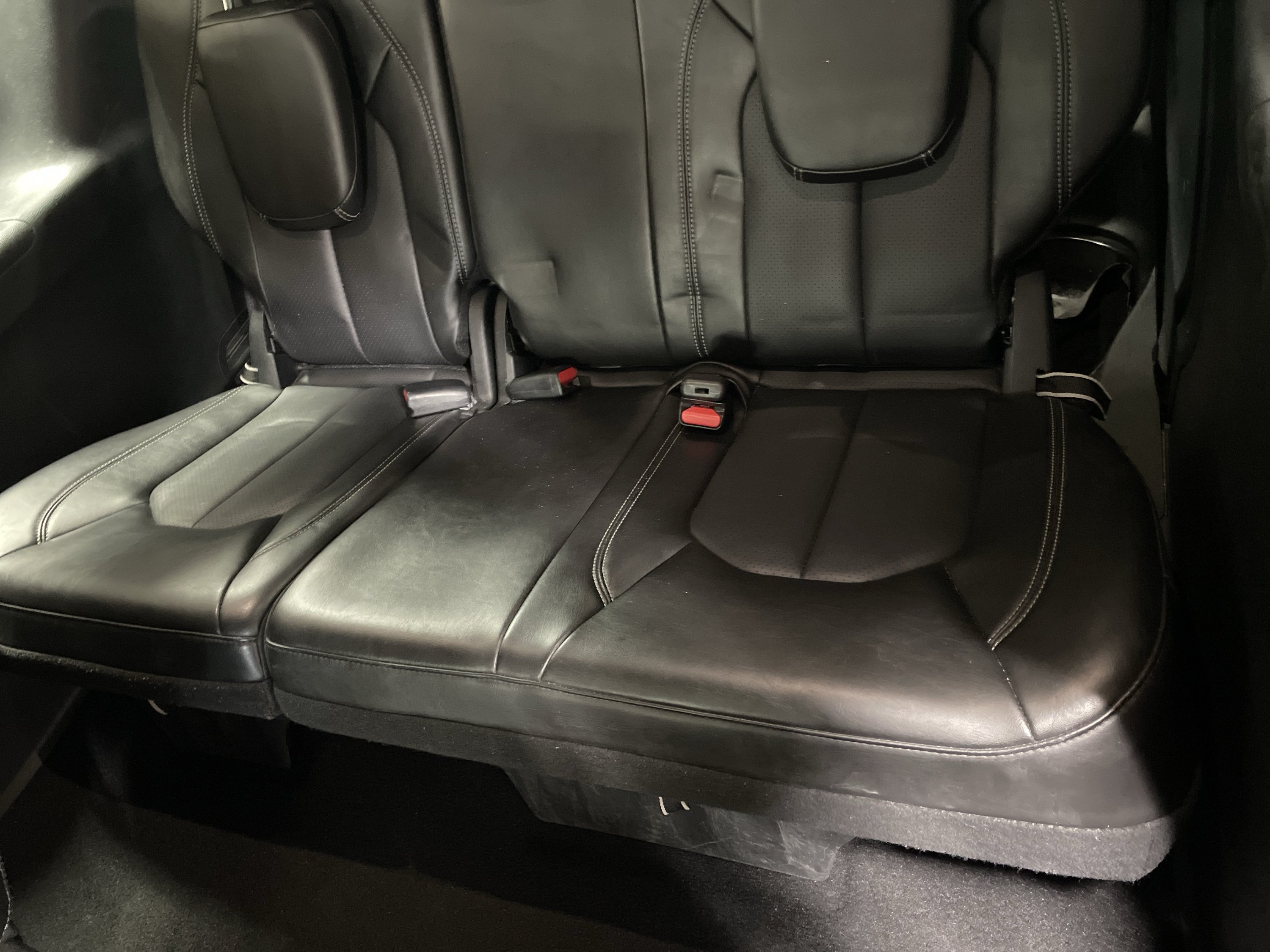 Used 2025 Chrysler Pacifica Select FWD image 12