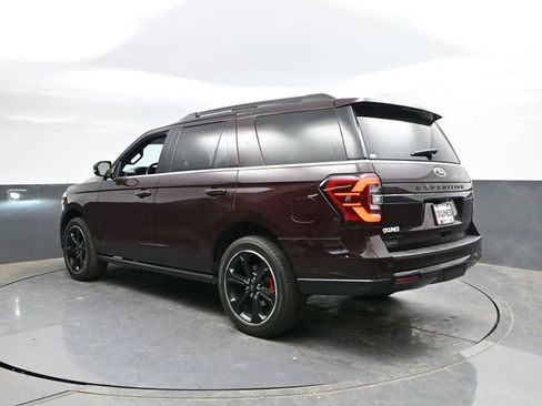 Used 2024 Ford Expedition Limited AWD/4WD image 6