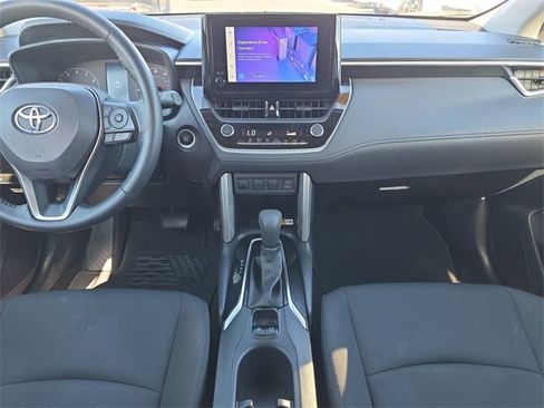 Used 2023 Toyota Corolla Cross LE image 18