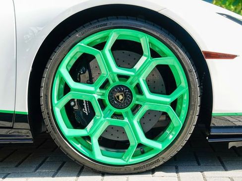 Used 2023 Lamborghini Huracan Tecnica RWD image 33