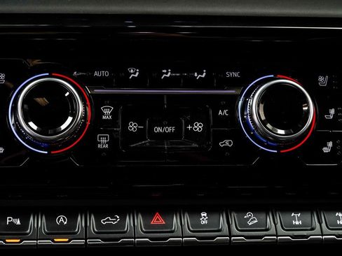 Used 2024 GMC Sierra 1500 AT4X image 22