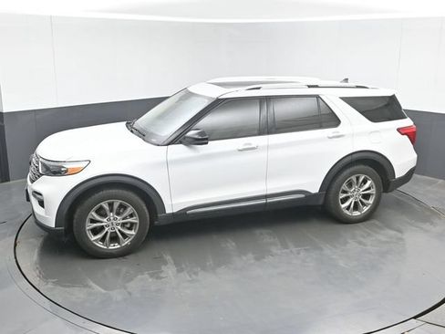 Used 2021 Ford Explorer Limited w/ Equipment Group 301A AWD/4WD image 20
