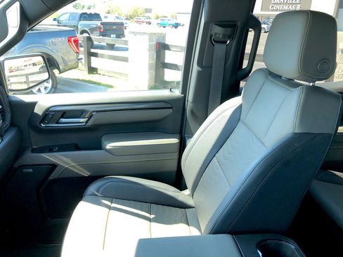 Used 2022 Chevrolet Silverado 1500 ZR2 image 23