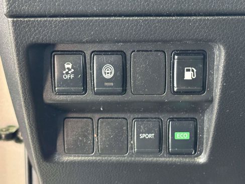 Used 2020 Nissan Rogue S FWD image 15