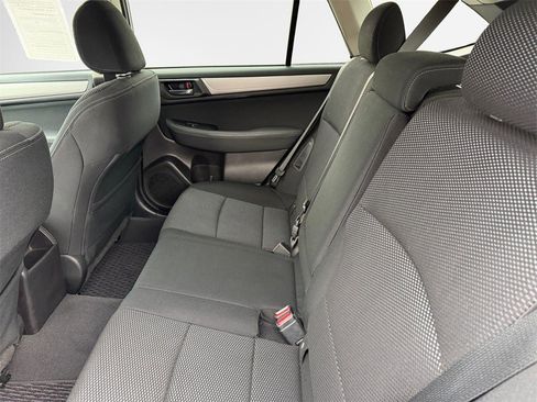 Used 2016 Subaru Outback 2.5i Premium image 14