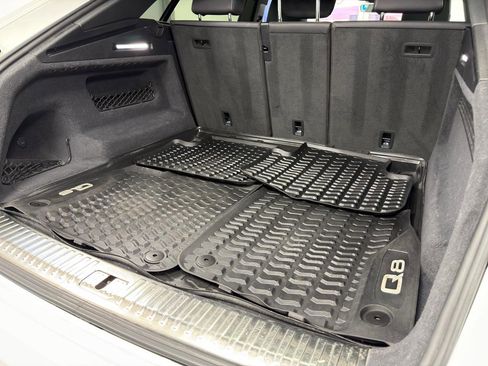 Used 2021 Audi Q8 Premium image 38