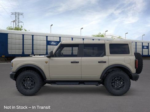 New 2026 Ford Bronco Badlands image 3