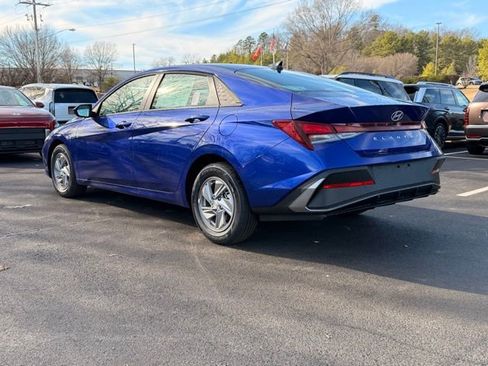 New 2026 Hyundai Elantra SE image 5