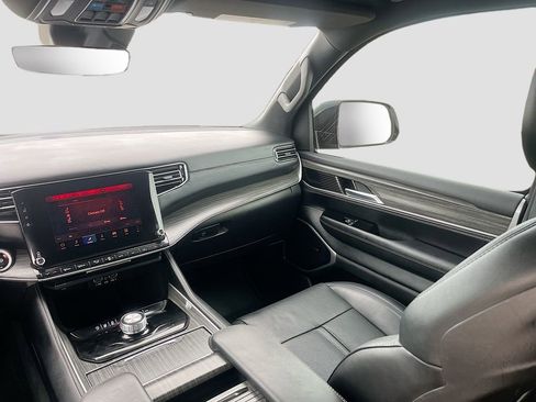 Used 2024 Jeep Wagoneer Series II w/ Premium Group I image 25