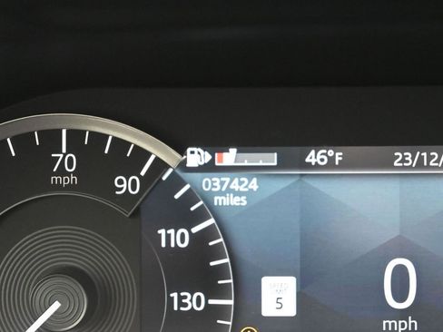 Used 2023 Land Rover Range Rover Evoque SE image 13