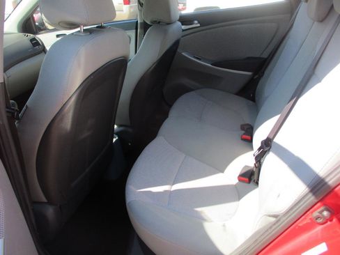 Used 2014 Hyundai Accent GLS image 9