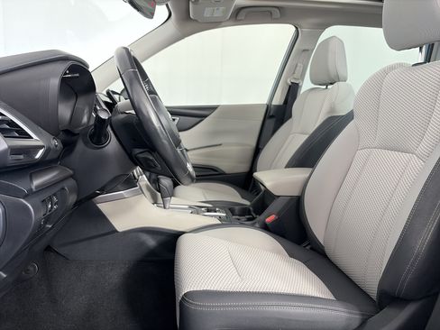 Used 2020 Subaru Forester Premium AWD/4WD image 6