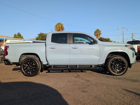 Used 2025 Chevrolet Colorado Z71 w/ Technology Package AWD/4WD image 7