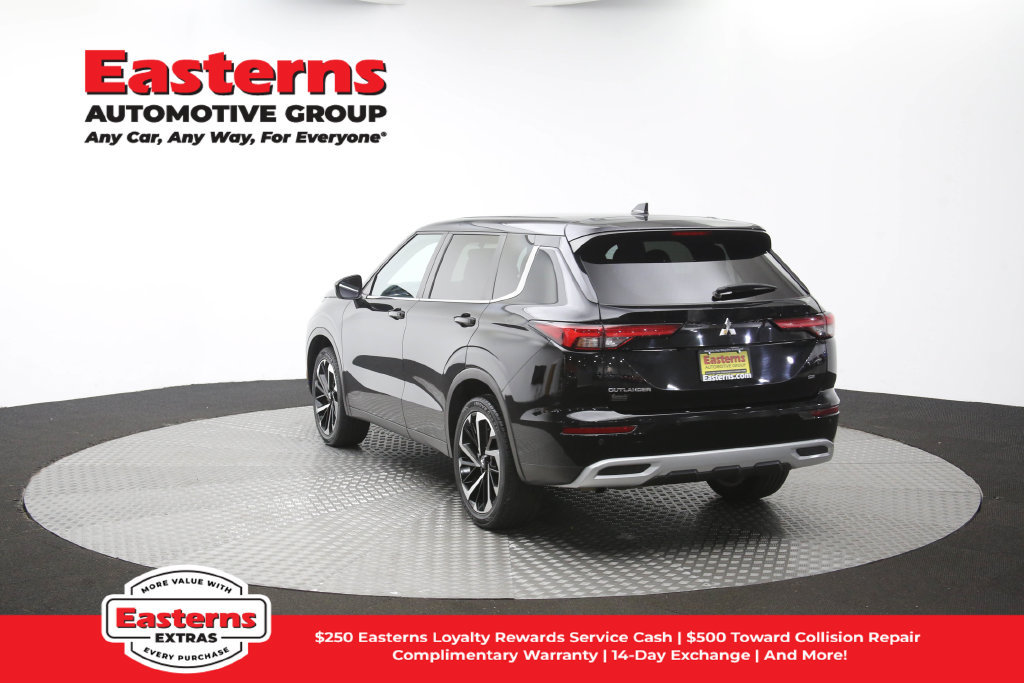 Used 2024 Mitsubishi Outlander SE FWD image 65