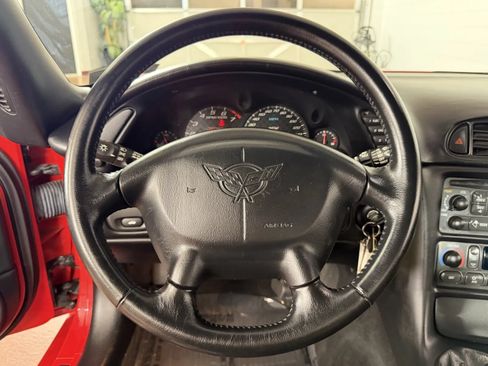 Used 2001 Chevrolet Corvette Z06 w/ Memory Pkg RWD image 18