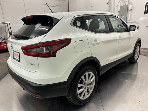Used 2022 Nissan Rogue Sport S image 14