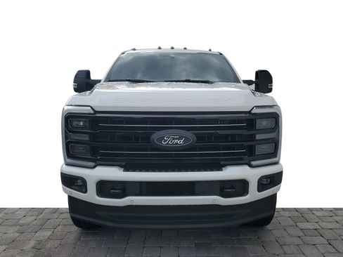 Used 2025 Ford F250 Platinum image 2