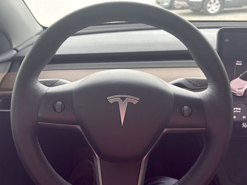 Used 2023 Tesla Model Y Long Range AWD/4WD image 12