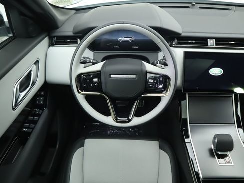 New 2026 Land Rover Range Rover Velar Dynamic SE image 10