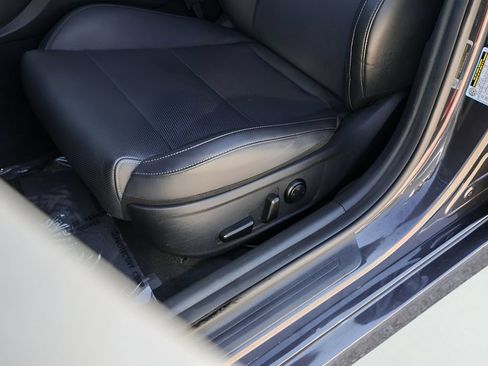 Used 2022 Kia Stinger GT-Line RWD image 11
