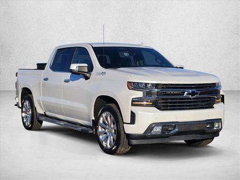 Used 2019 Chevrolet Silverado 1500 High Country w/ Technology Package image 3