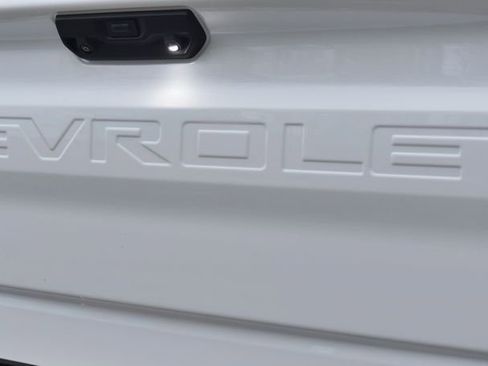 Used 2023 Chevrolet Silverado 1500 LT AWD/4WD image 31