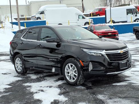 Used 2024 Chevrolet Equinox LT image 1