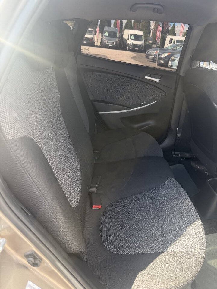 Used 2014 Hyundai Accent GS FWD image 7