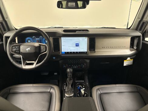 New 2026 Ford Bronco Outer Banks AWD/4WD image 25