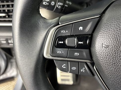 Used 2018 Honda Accord Sport image 17