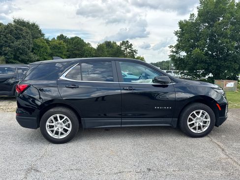 Used 2024 Chevrolet Equinox LT AWD/4WD image 4