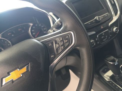 Used 2019 Chevrolet Equinox LT image 16