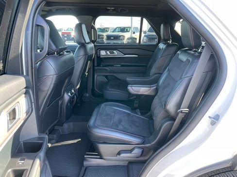 Used 2025 Ford Explorer ST w/ Sun And Sound Package AWD/4WD image 8