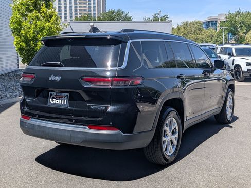 Used 2024 Jeep Grand Cherokee L Limited w/ Luxury Tech Group II AWD/4WD image 3