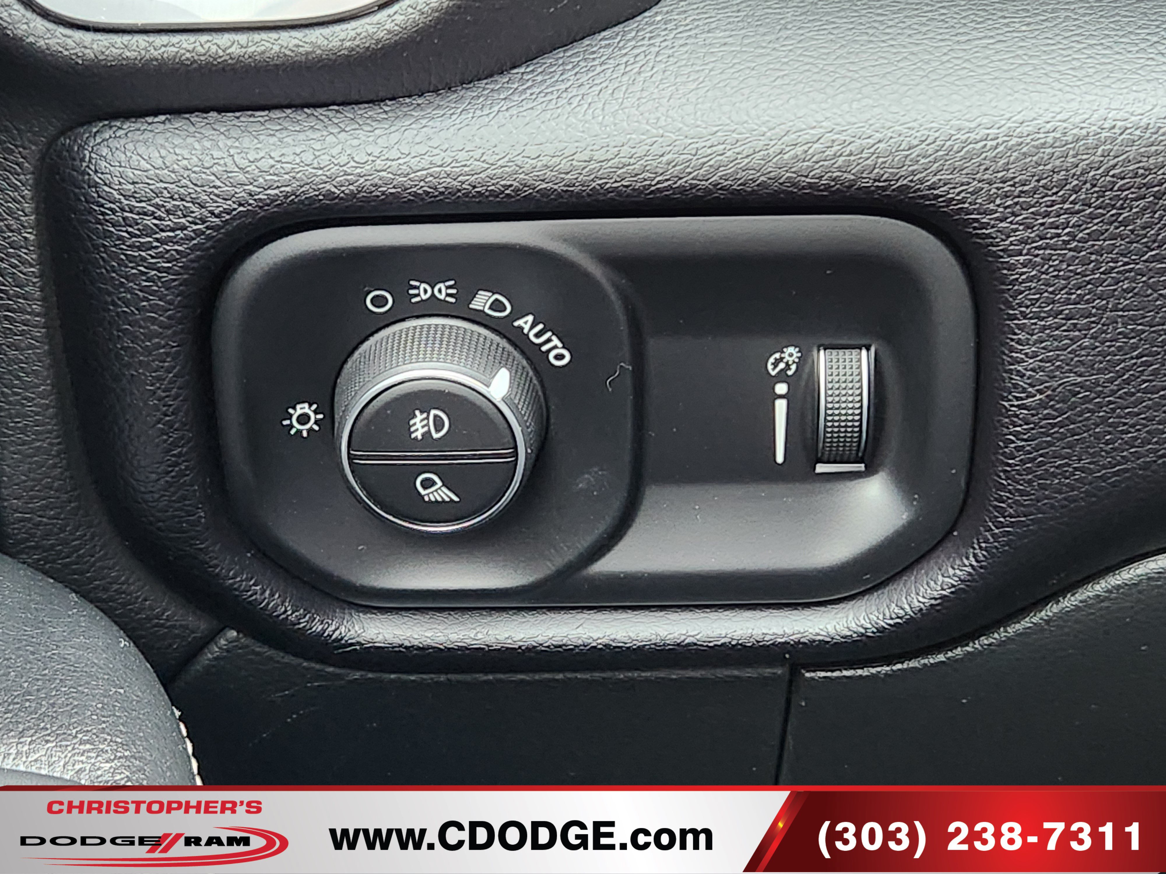 Used 2021 RAM 2500 Big Horn w/ Night Edition AWD/4WD image 29