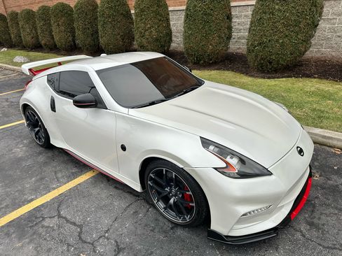 Used 2019 Nissan 370Z NISMO image 40