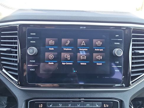 Used 2022 Volkswagen Atlas Cross Sport SE AWD/4WD image 21