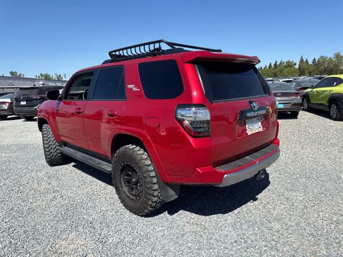 Used 2023 Toyota 4Runner TRD Off-Road Premium AWD/4WD image 6