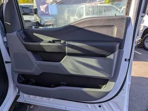 New 2025 Ford F550 4x4 Crew Cab image 38