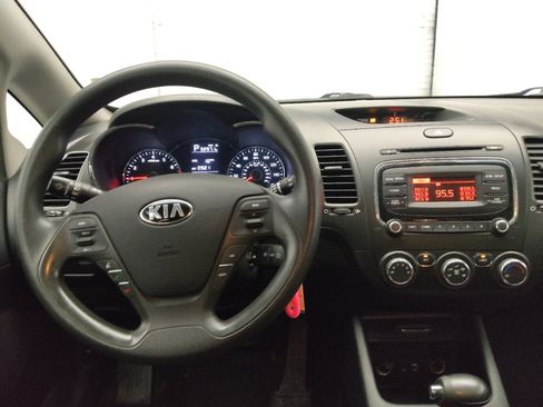 Used 2017 Kia Forte LX FWD image 22