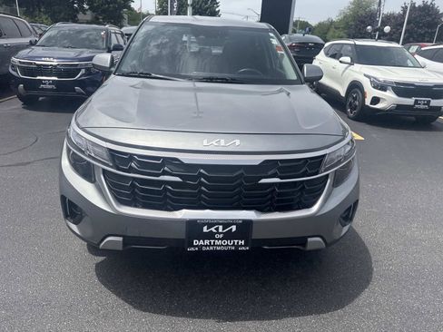 Used 2024 Kia Seltos LX AWD/4WD image 11