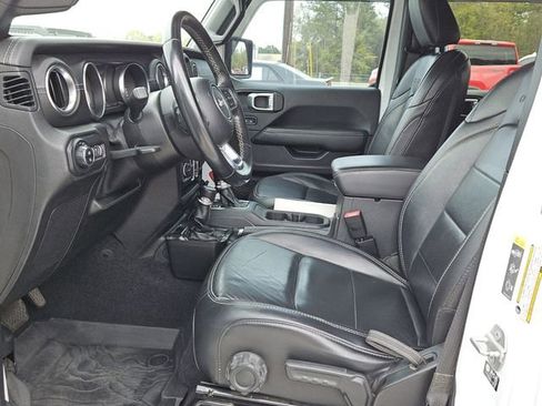 Used 2021 Jeep Gladiator Overland w/ Popular Equipment Package AWD/4WD image 10