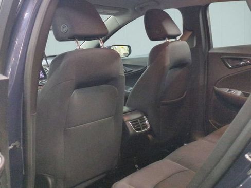 Used 2025 Chevrolet Malibu LT FWD image 25