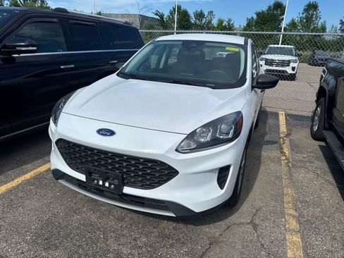 Used 2022 Ford Escape S AWD/4WD image 3