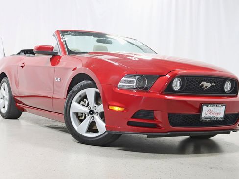 Used 2013 Ford Mustang GT w/ Security Pkg RWD image 8