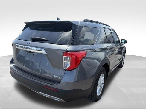 Used 2024 Ford Explorer XLT w/ Equipment Group 202A AWD/4WD image 24
