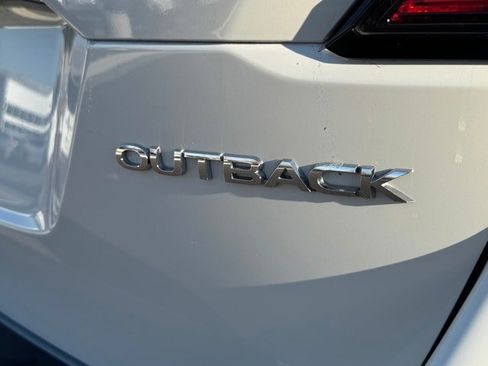 Used 2020 Subaru Outback Limited image 12