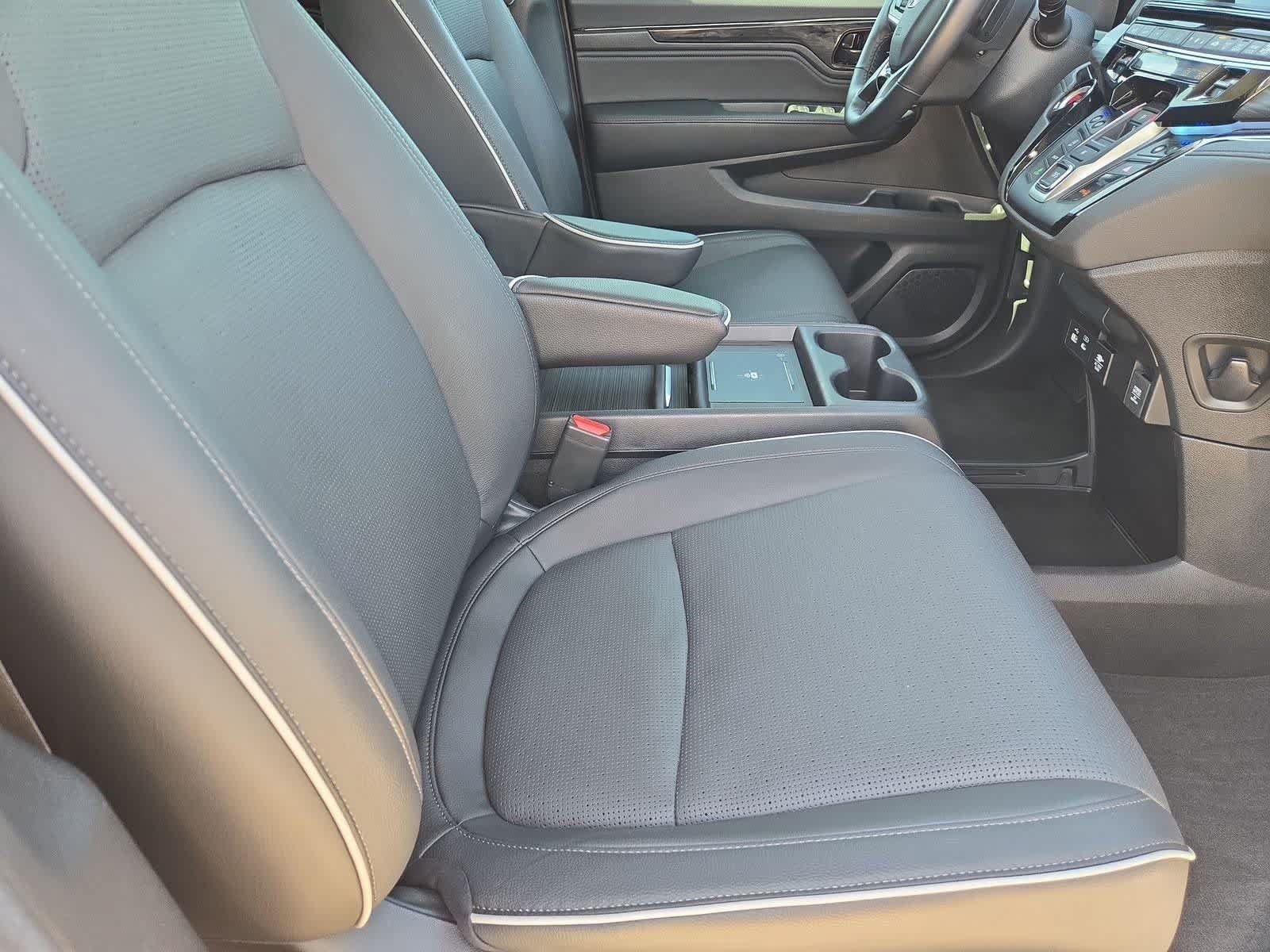 Used 2025 Honda Odyssey Elite image 22